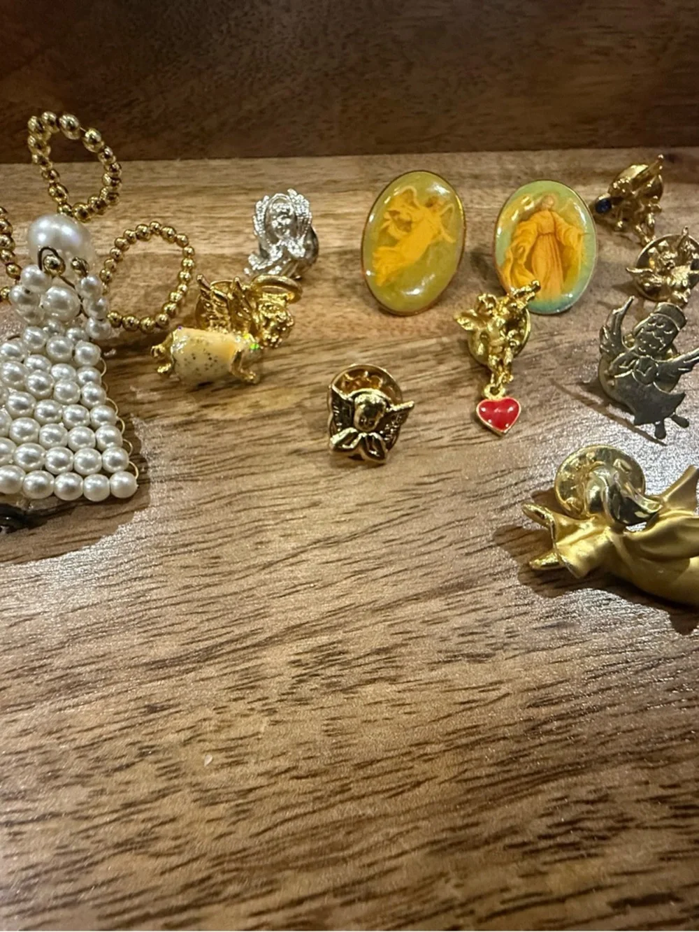 Lot of 11 Vintage Angel Pins & Brooches - Gold and Silver Tone